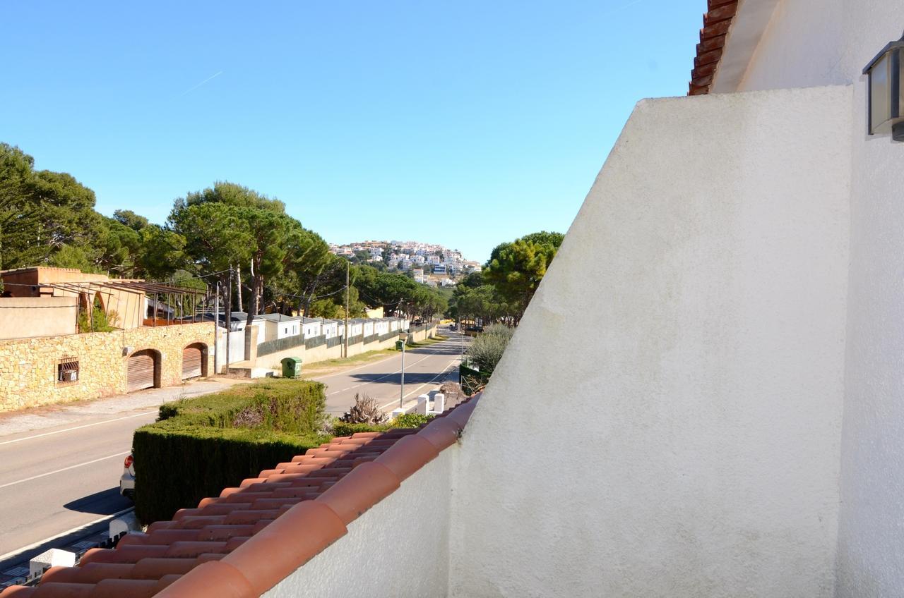Avinguda Montgo Villa L' Escala Exterior foto