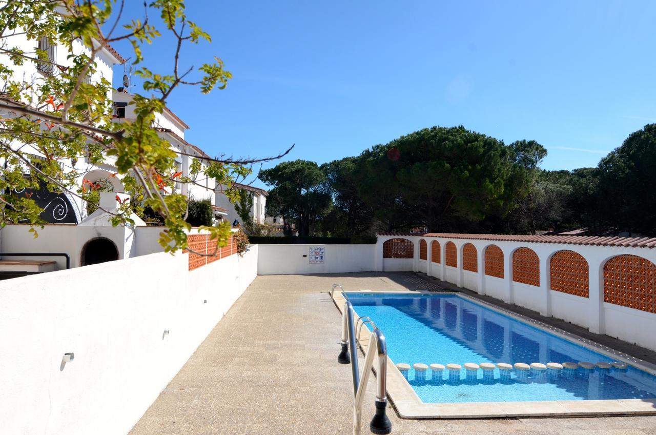 Avinguda Montgo Villa L' Escala Exterior foto